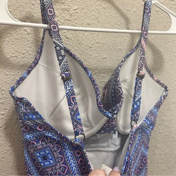 Island Escape Blue & Pink Geometric Underwire One Piece Swimsuit Size 10 - Picture 7 of 9